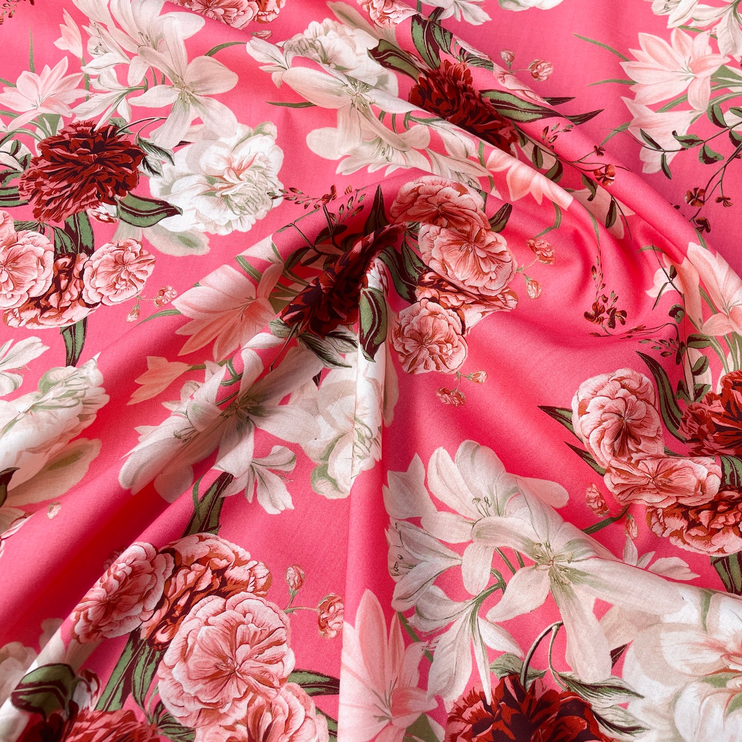 Liberty Fabrics Carnation Bloom Y Tana Lawn Cotton