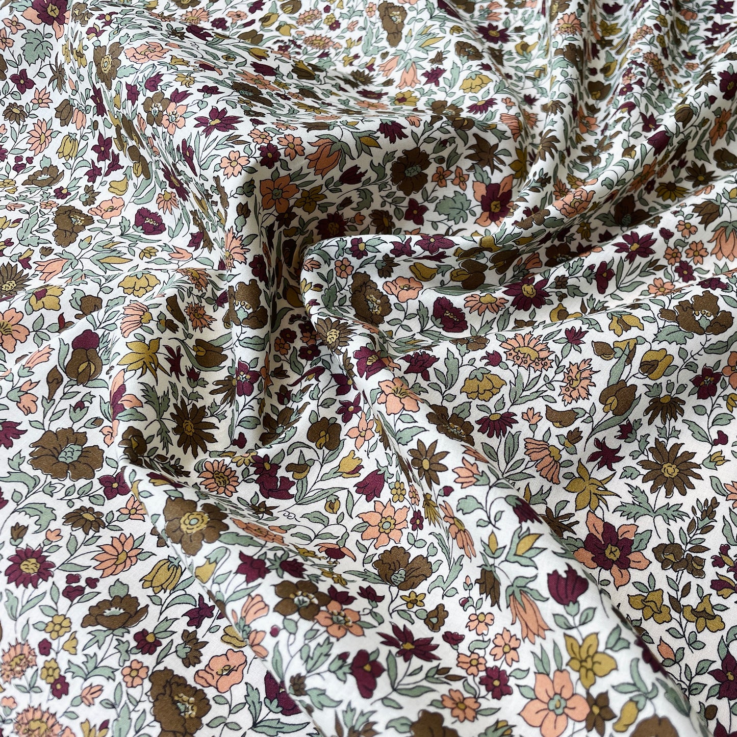 Liberty Fabrics Poppy Bell Y Tana Lawn Cotton