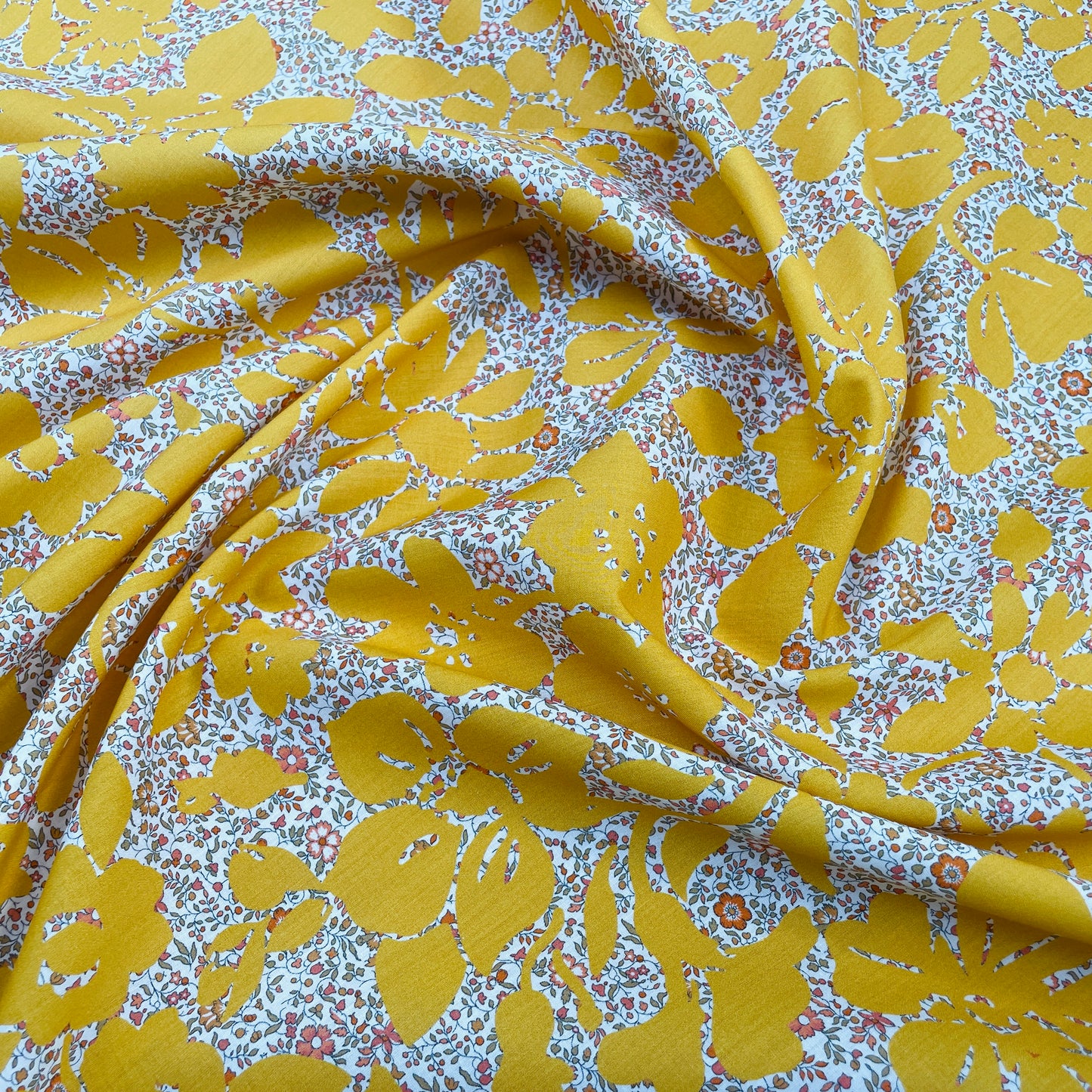 Liberty Fabrics Bella's Silhouette Y Tana Lawn Cotton