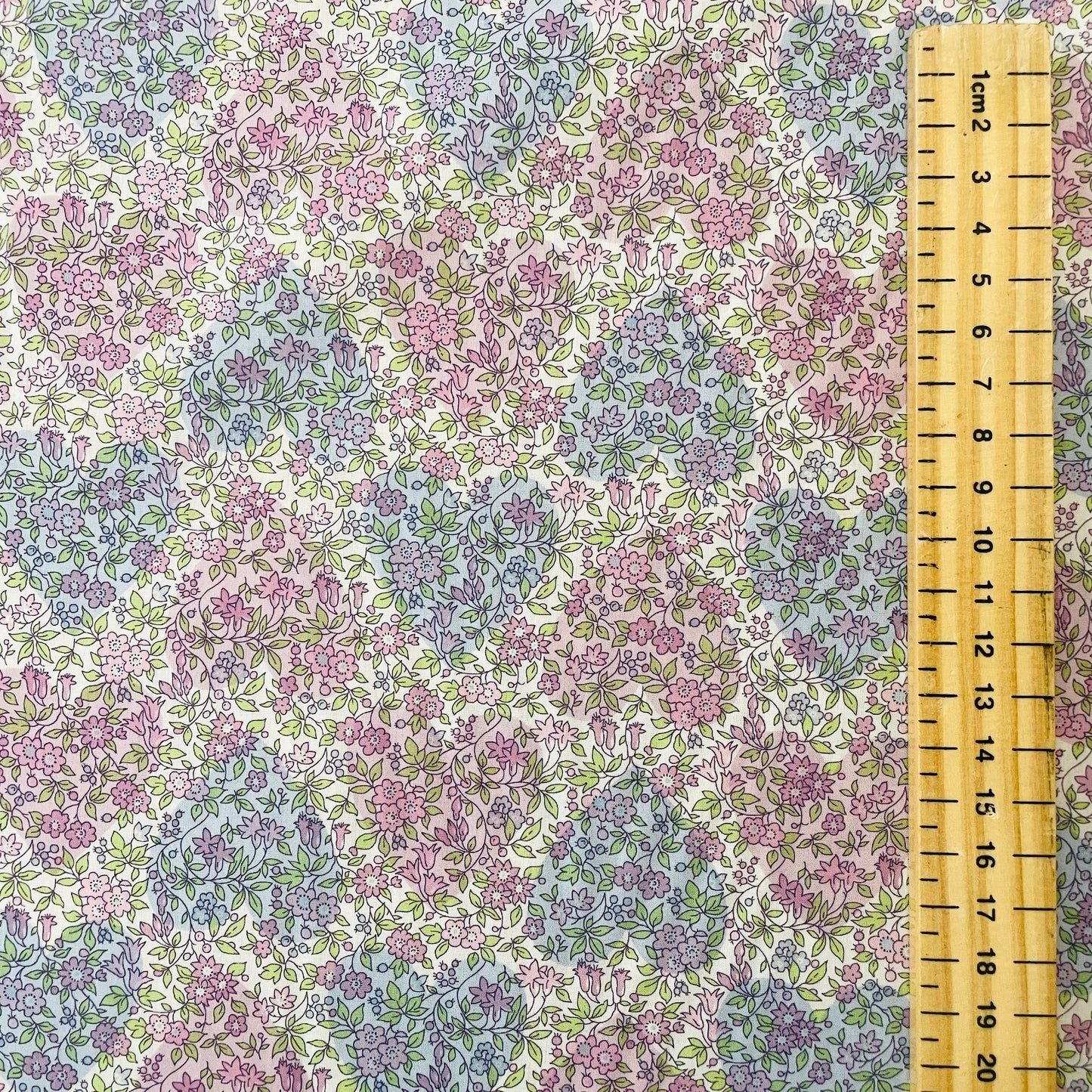 Liberty Fabrics Chamomile Hearts A Tana Lawn Cotton