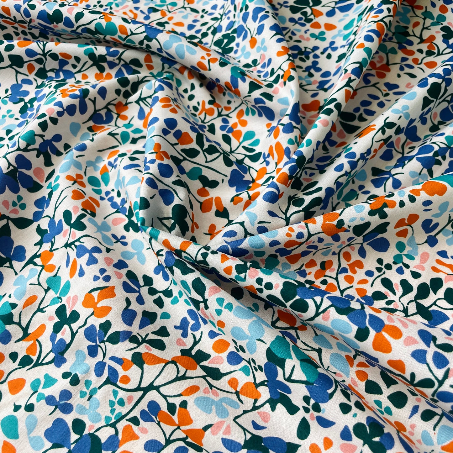 Liberty Fabrics Nina Leaf Y Tana Lawn Cotton