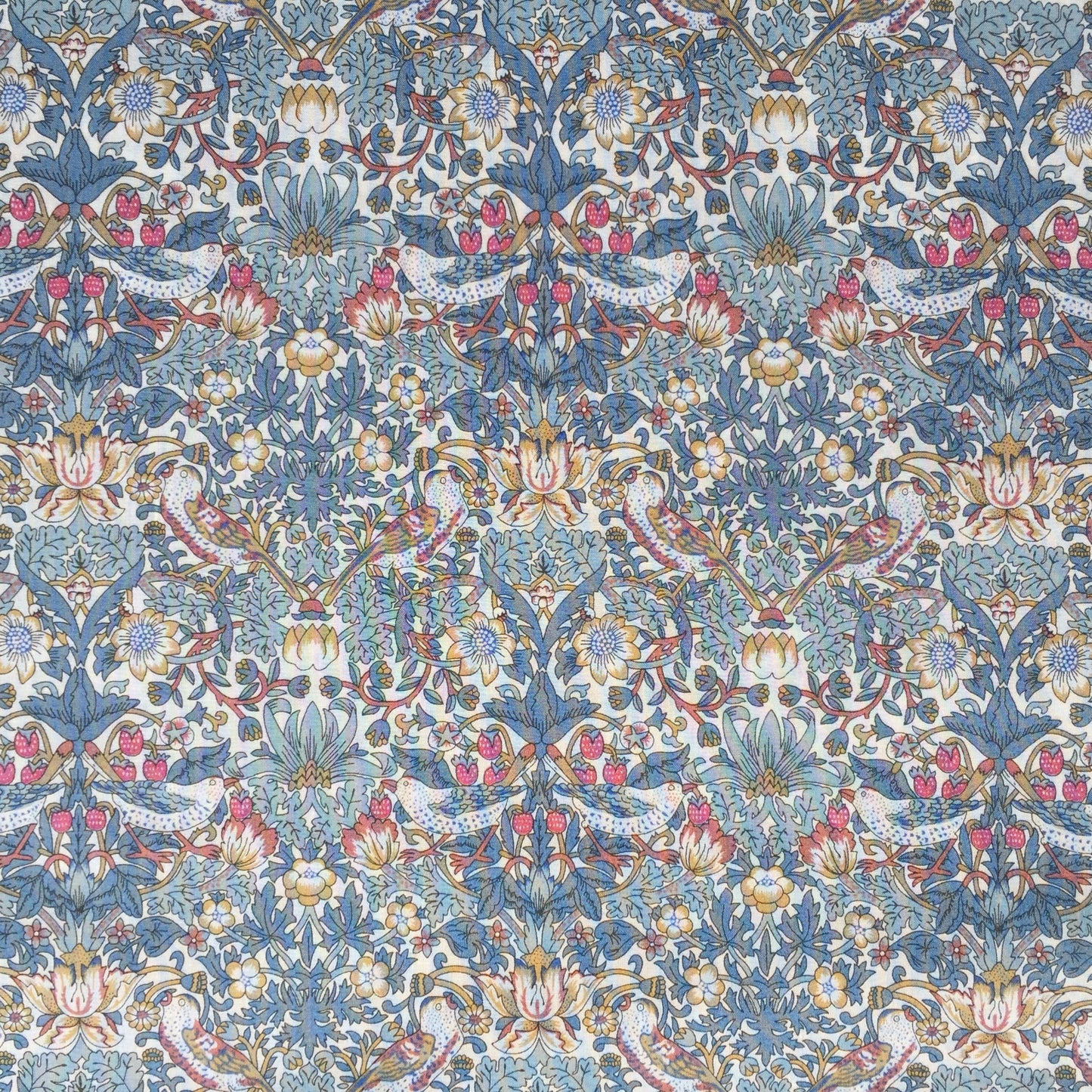 Liberty Fabrics 草莓小偷春A有机塔娜草坪棉