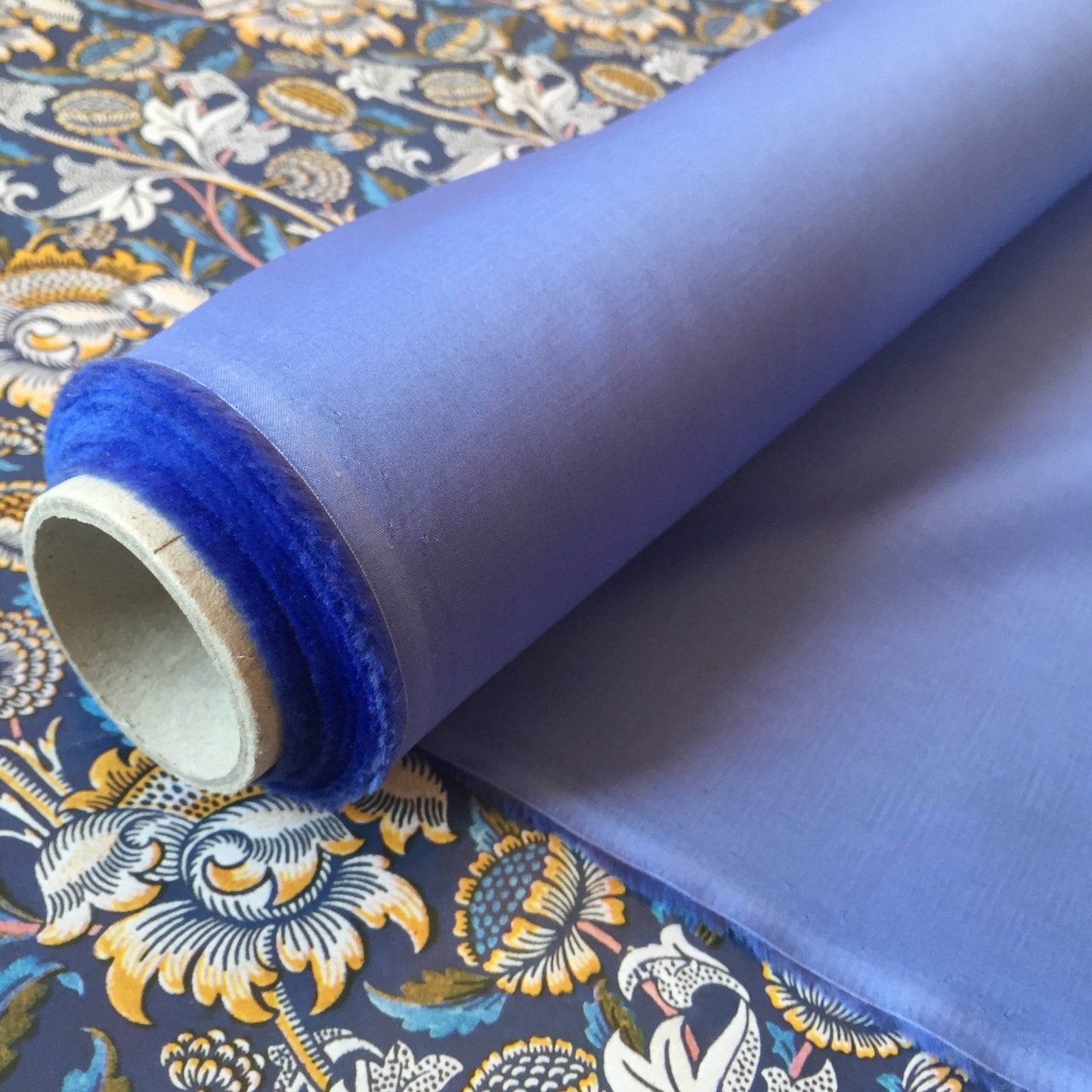 Liberty Fabrics Plain Tana Rasen Baumwolle Immergrün Blau