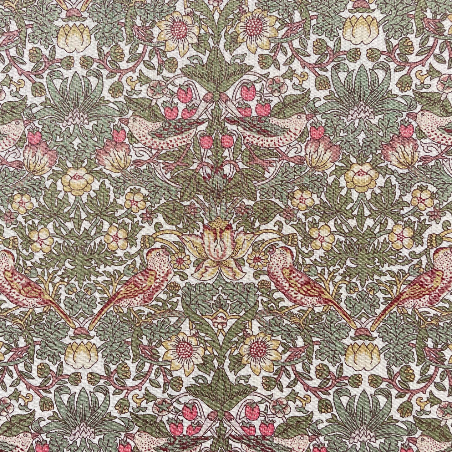 Liberty Fabrics ストロベリーシーフ スプリングB タナローンコットン