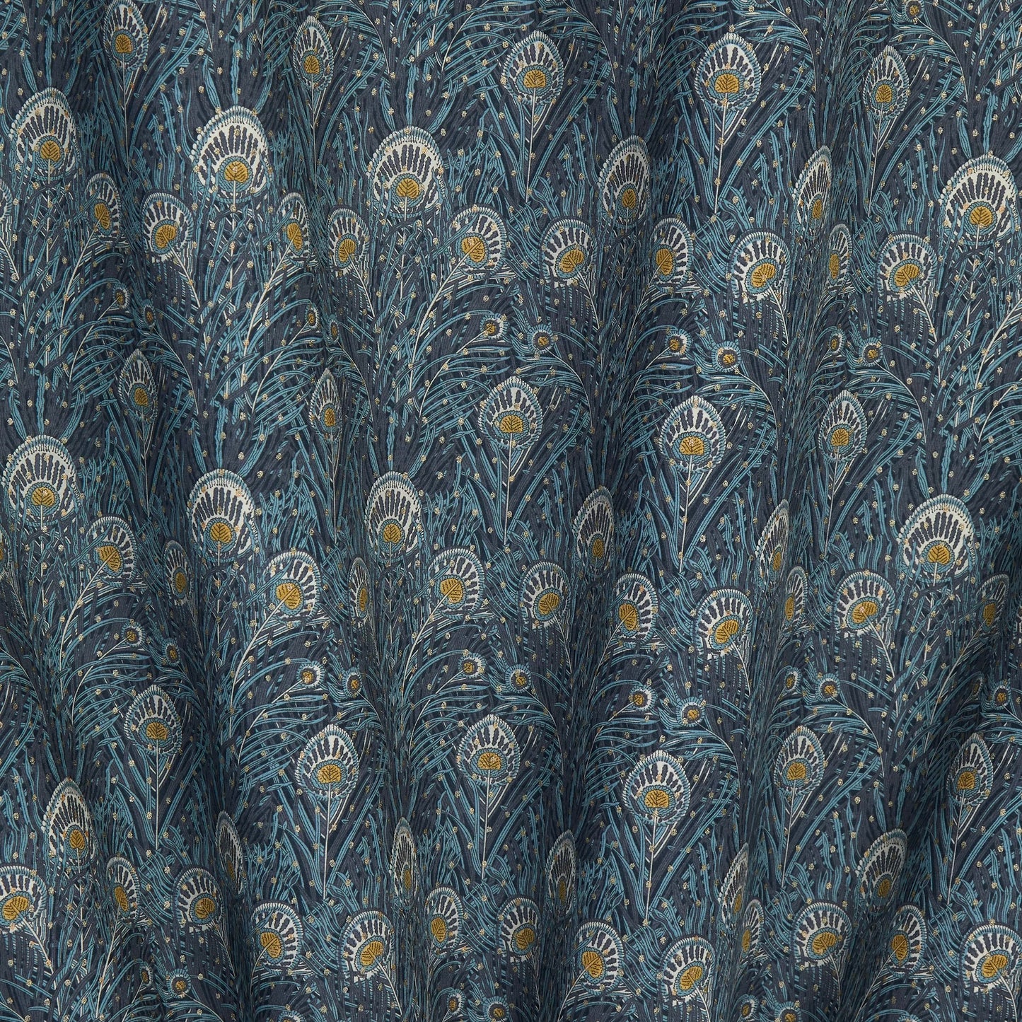 Liberty Fabrics Hera Spot A Tana Lawn Cotton (Metallic)