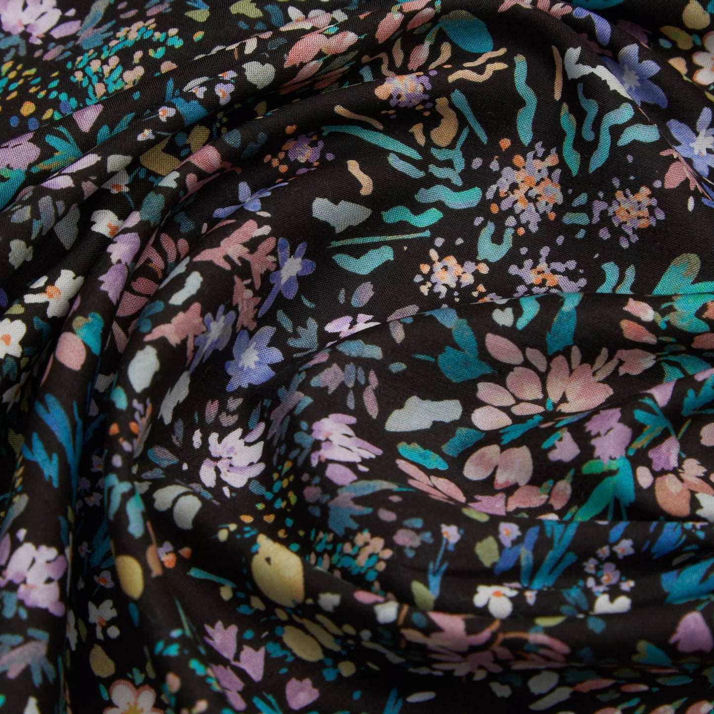 Liberty Fabrics Highland Holiday B Tana Lawn Cotton