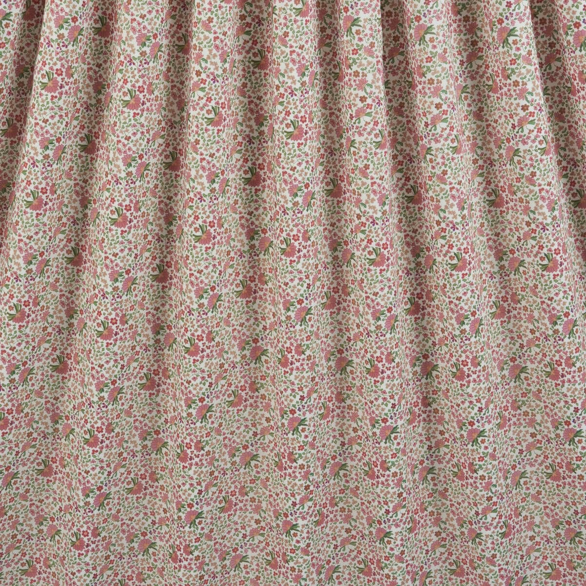 Liberty Fabrics Paisley Posies C Tana Lawn Cotton