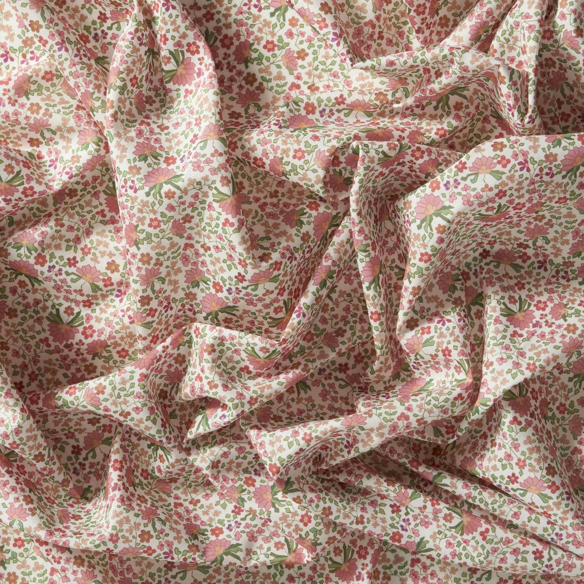 Liberty Fabrics Paisley Posies C Tana Lawn Cotton