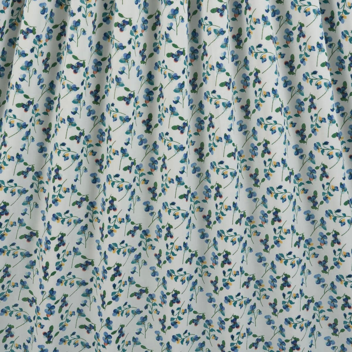 Liberty Fabrics Pansy Scatter A Tana Lawn Cotton