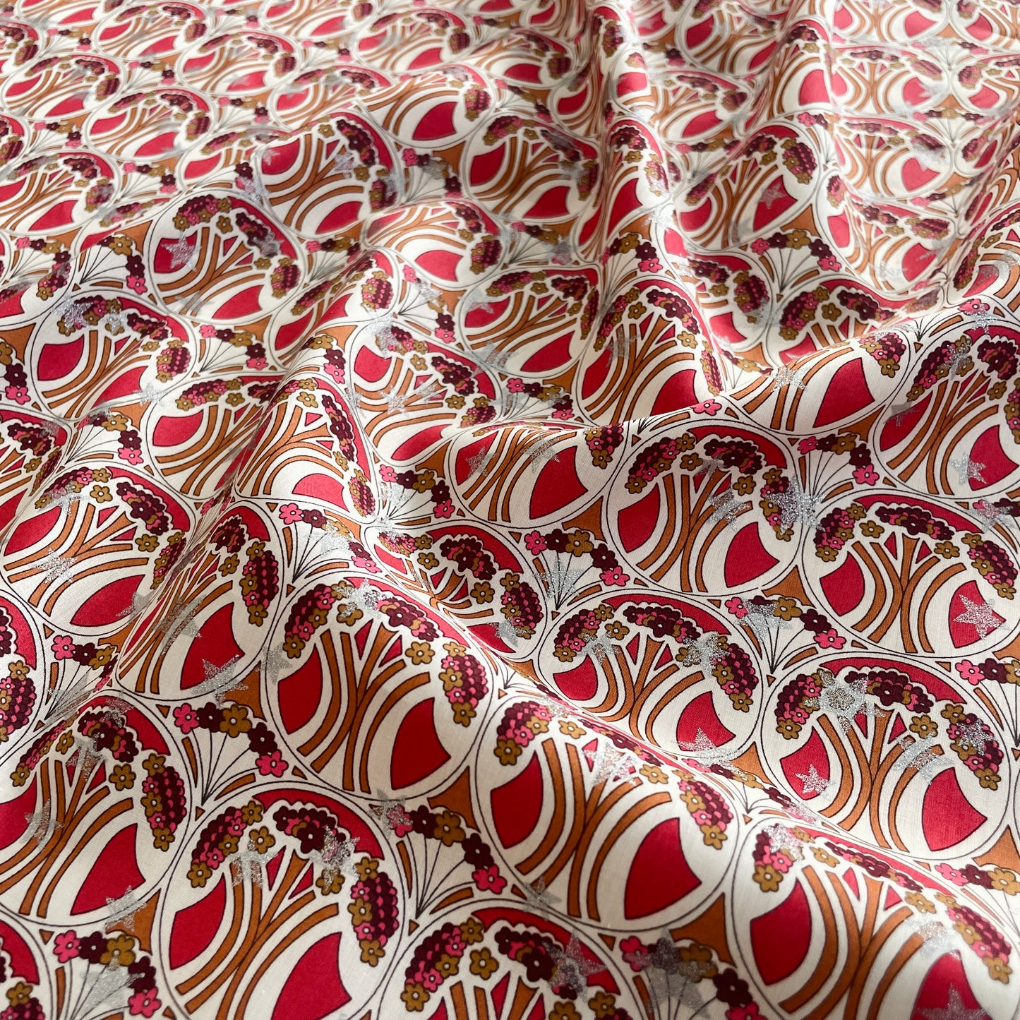 Liberty Fabrics Mauverina Star C Tana Lawn Cotton Metallic