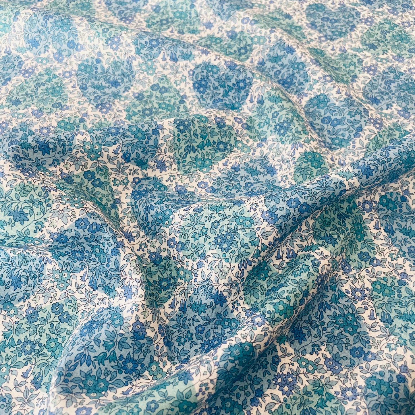 Liberty Fabrics Chamomile Hearts D Tana Lawn Cotton