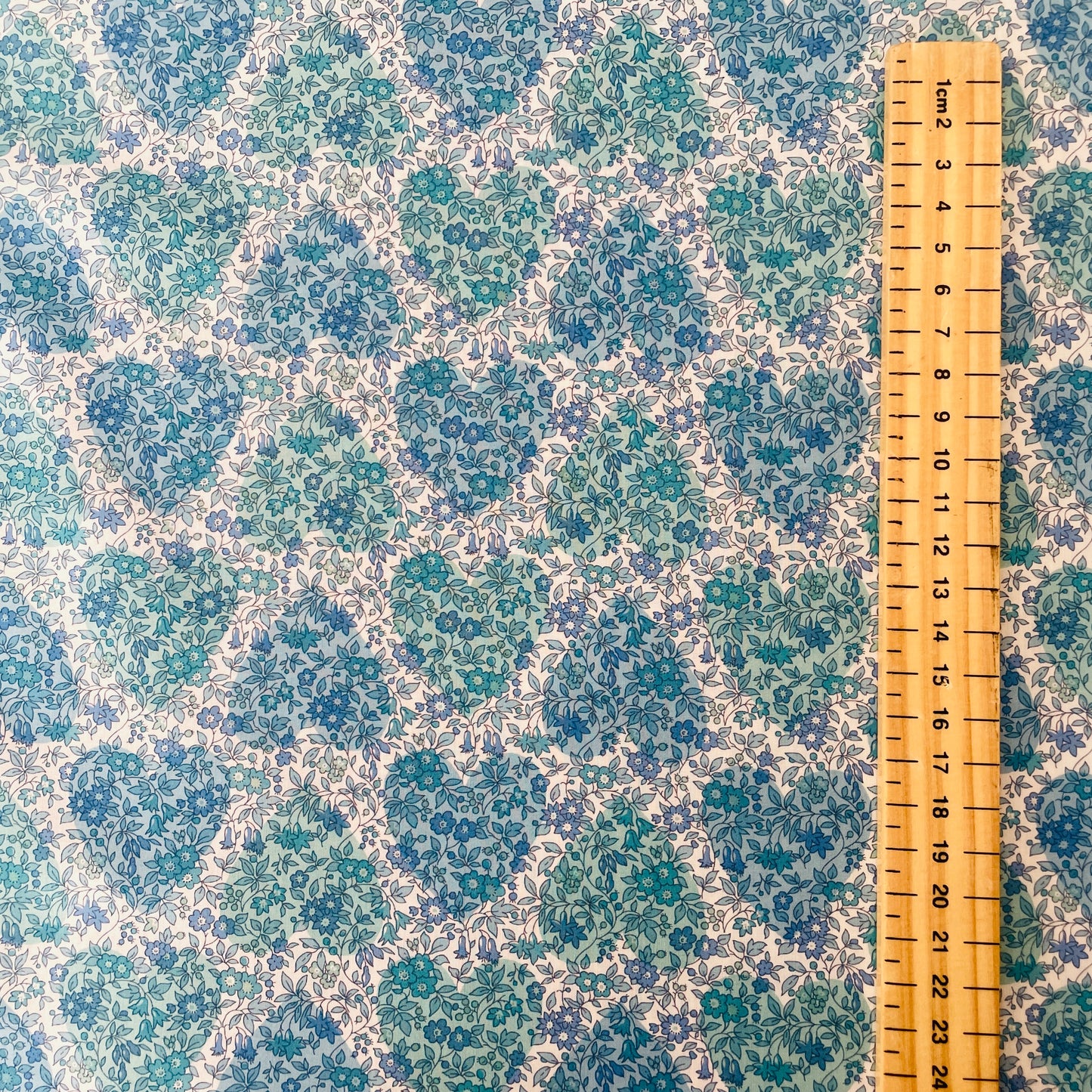 Liberty Fabrics Chamomile Hearts D Tana Lawn Cotton