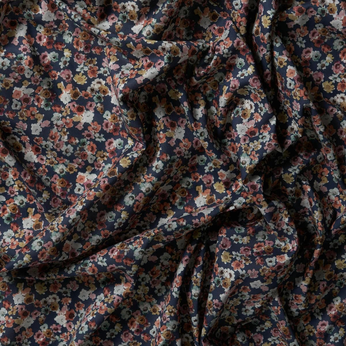 Liberty Fabrics Australian Daisy A Tana Lawn Cotton – The Little World ...