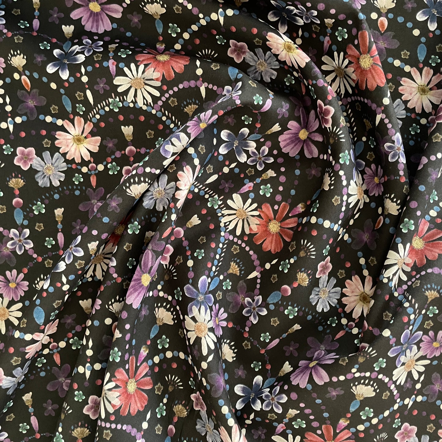 Liberty Fabrics Floral Garland A Tana Lawn Cotton