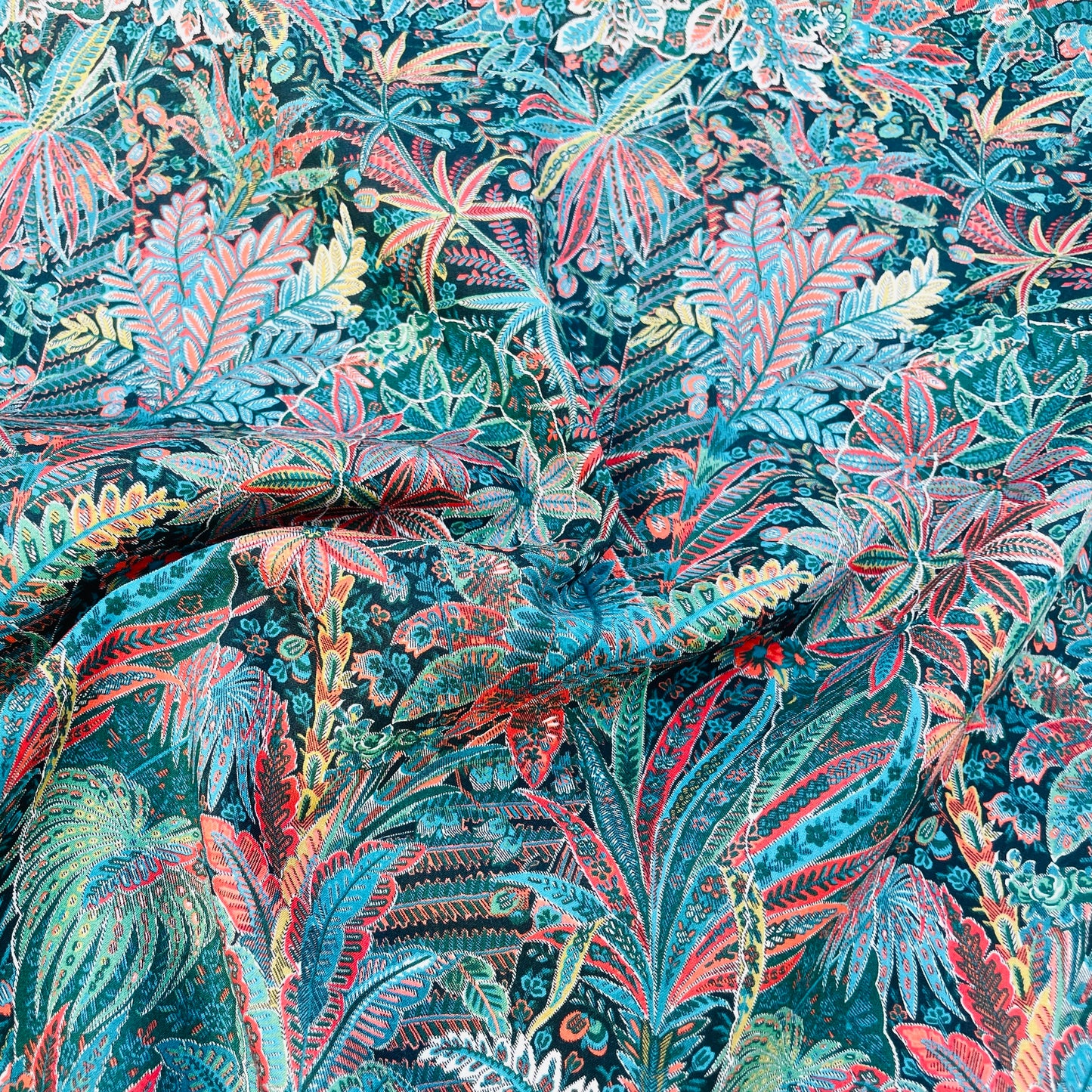 Liberty Fabrics Grosvenor Voyage Y Tana Lawn Cotton