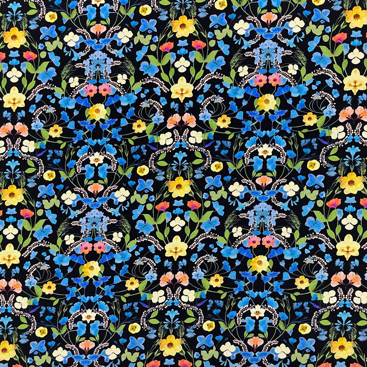 Liberty Fabrics シルククレープデシン オーロラC