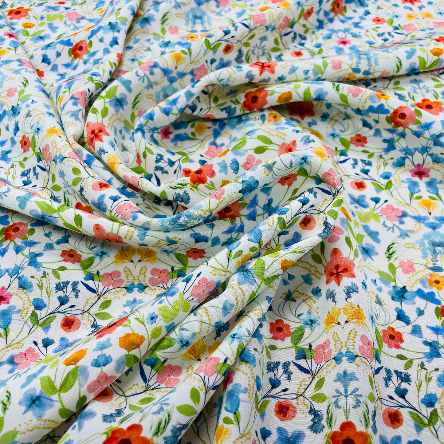 Liberty Fabrics シルククレープデシン オーロラB